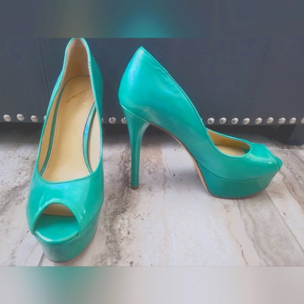 Brian Atwood pump